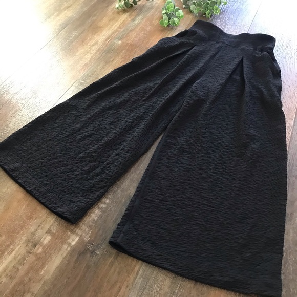 lululemon ‘Can You Feel The Pleat’ Pants (size 0) - Picture 2 of 8